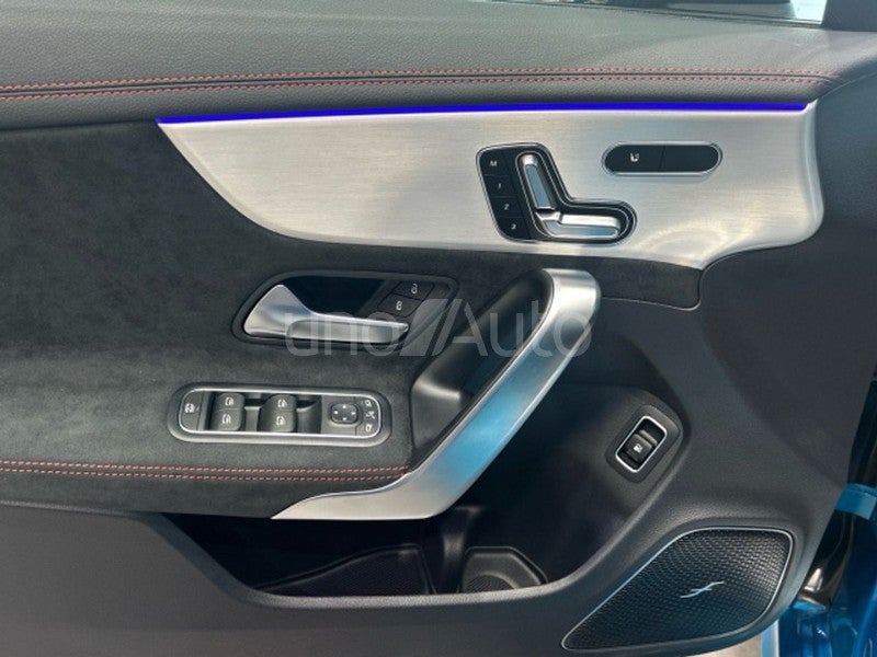 CLA 250 e Coupé con tecnología híbrida EQ