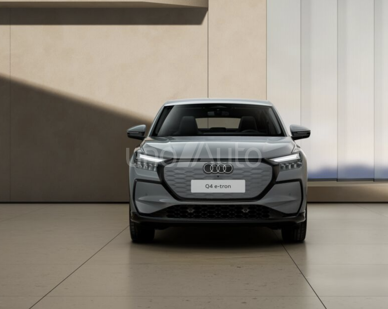 Q4 e-tron Sportback Business 150kW 63KWh