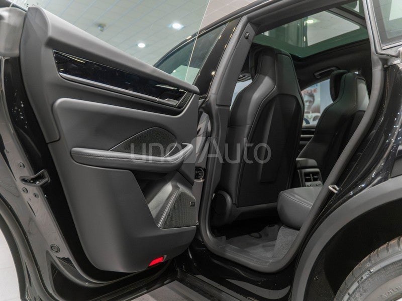 Macan 4