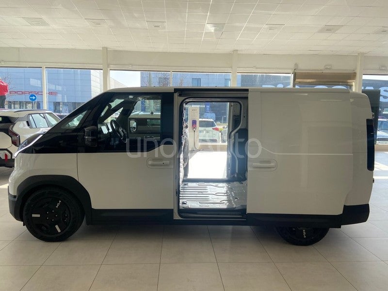 PV5 Passenger L2H1 Long Range Plus