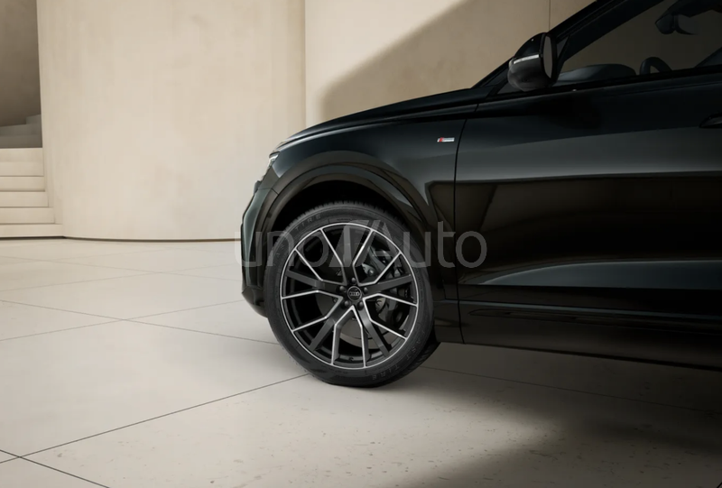 Q8 55 TFSIe Black line quattro tiptronic