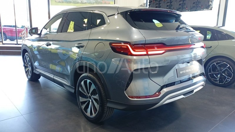 Seal U DM-i Design 238kW 4x4