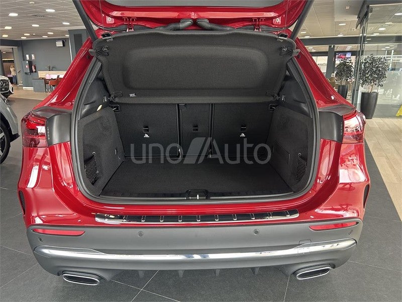 CLASE GLA 250 e con tecnología híbrida EQ