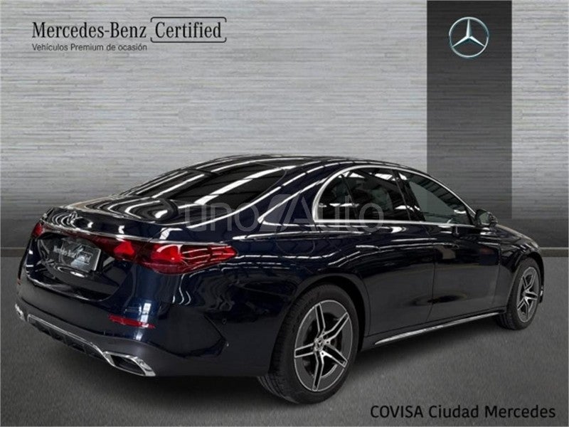 CLASE E 300 de berlina con tecnología híbrida EQ