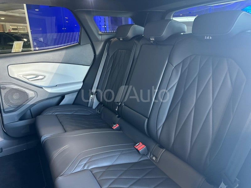 Explorer RWD Rango Extendido Premium  77kWh