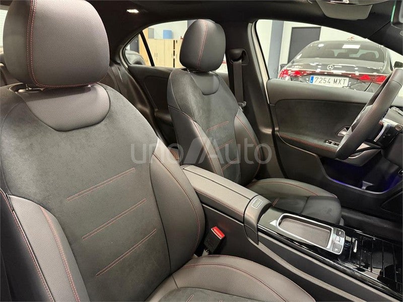 CLASE A 250 e con tecnología híbrida EQ Sedán