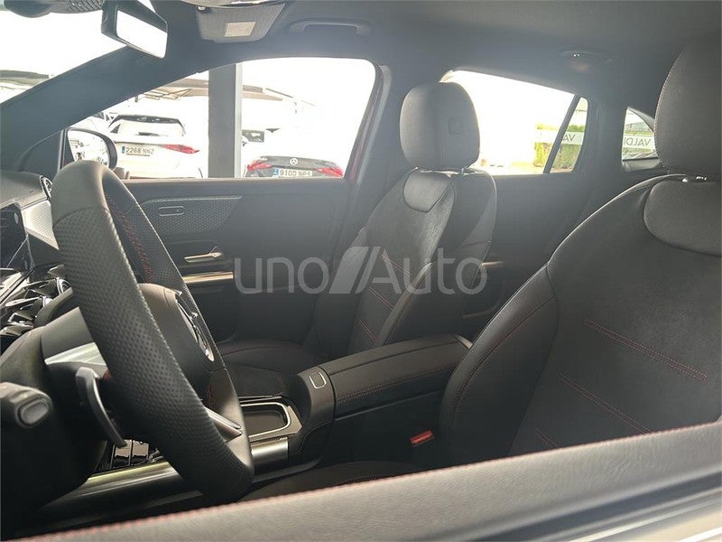 CLASE GLA 250 e con tecnología híbrida EQ