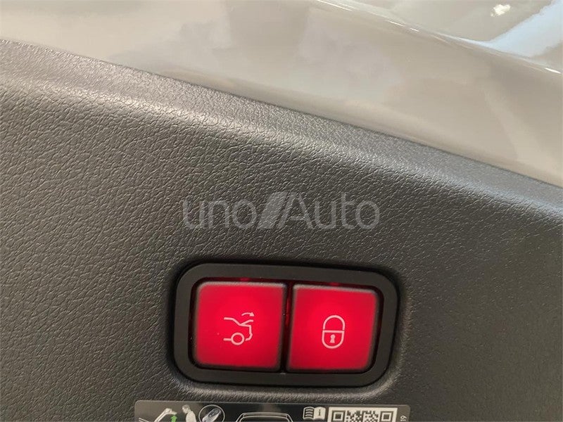 CLE CLE 300 e con tecnología híbrida EQ