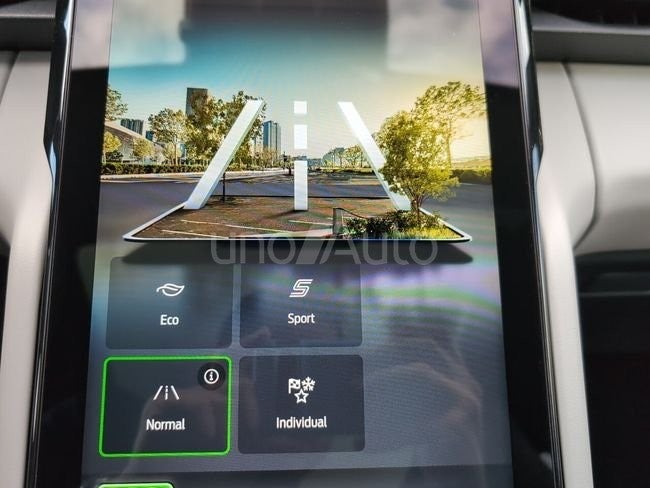 CX740S Premium R. Ext. RWD 77kWh 286CV