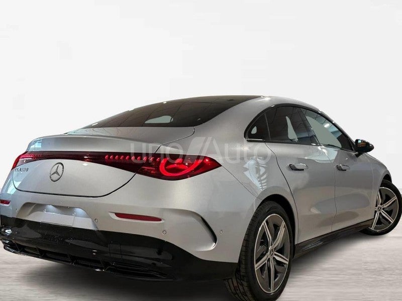 CLASE CLA 180 con tecnología híbrida