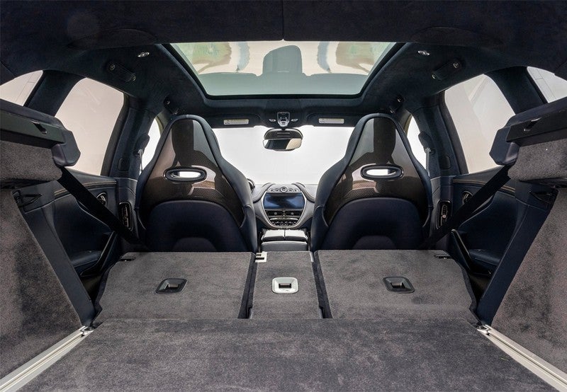 DBX 4.0 AWD Aut.
