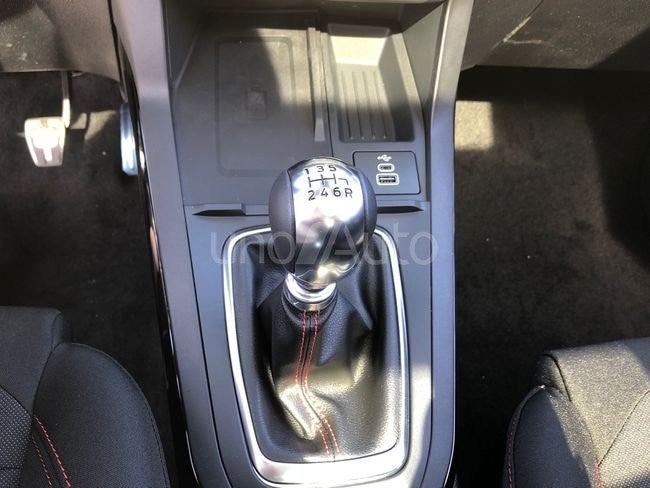 1.0 EcoBoost 125cv ST-Line MHEV Auto