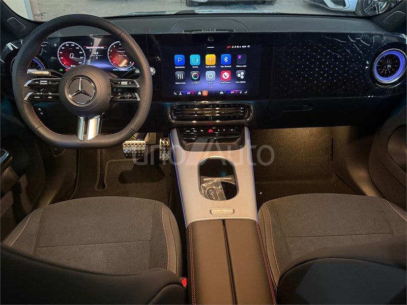 CLASE CLA 180 con tecnología híbrida