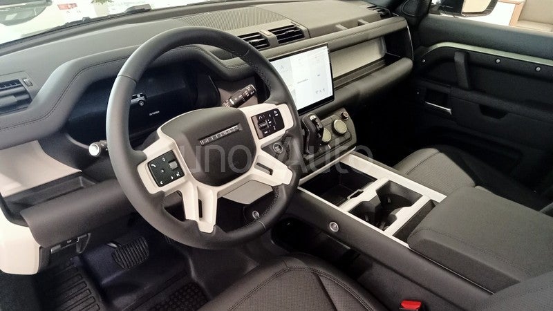 Defender 110 3.0D l6 MHEV S AWD Aut. 250