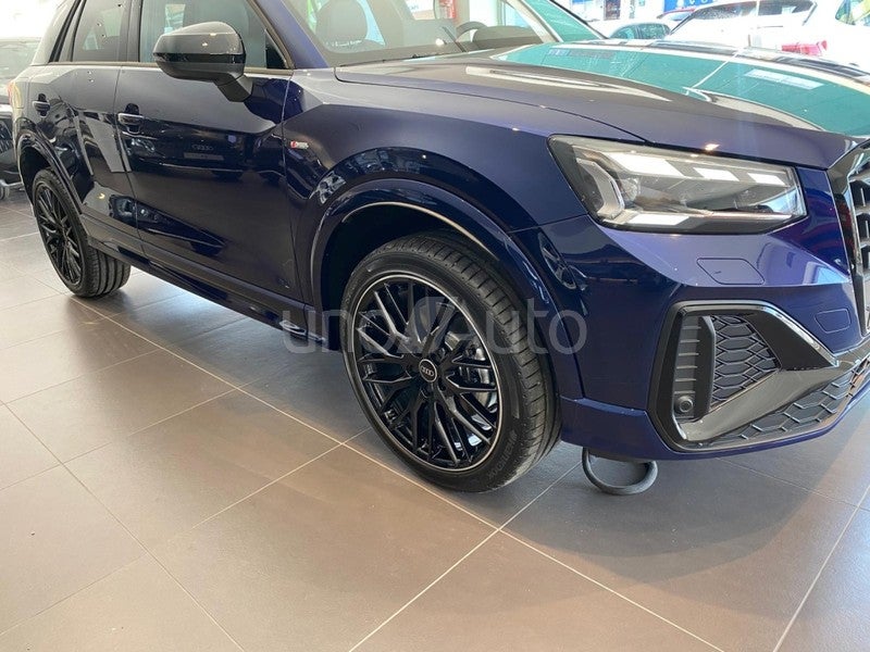Q2 35 TFSI Adrenalin Black edition S tronic 110kW