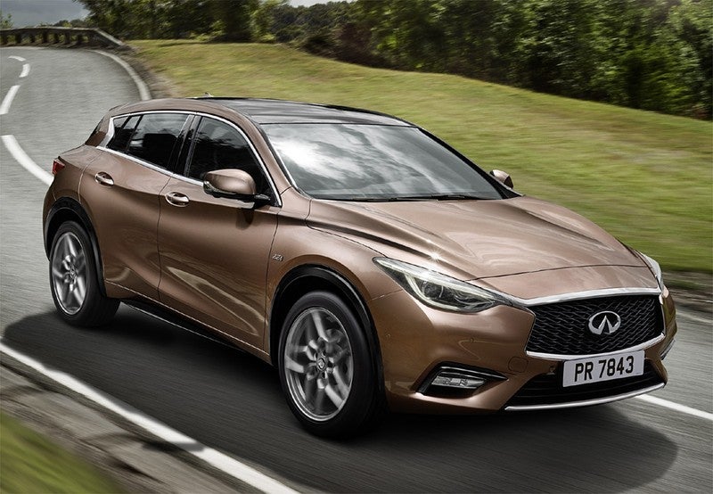 Q30 1.5d Premium 7DCT