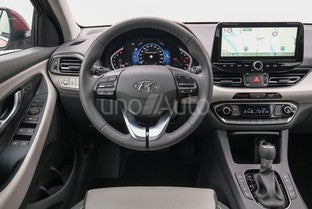 i30