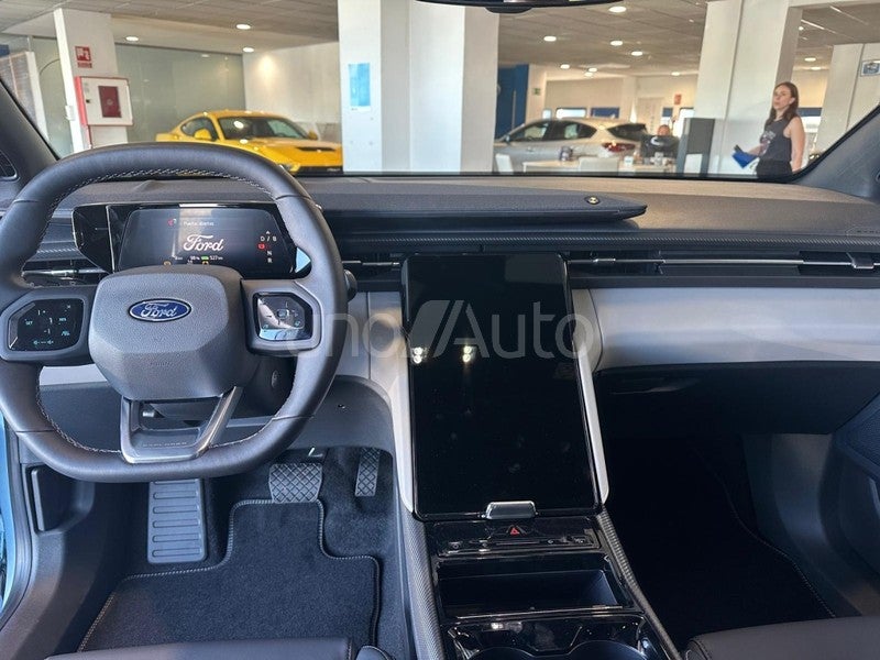 Explorer RWD Rango Extendido Premium  77kWh