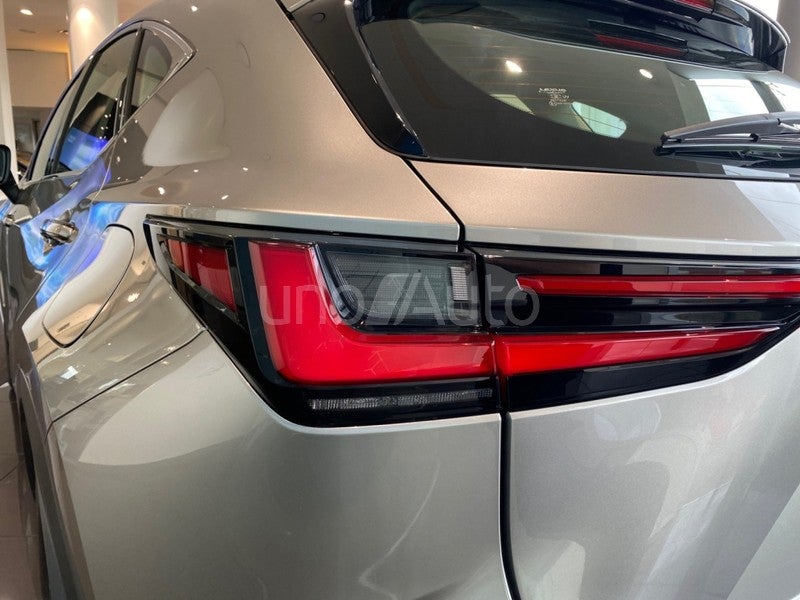 NX 350h Premium 2WD
