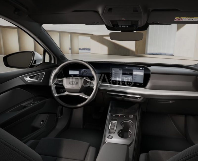 Q4 e-tron quattro Advanced 220kW 82KWh