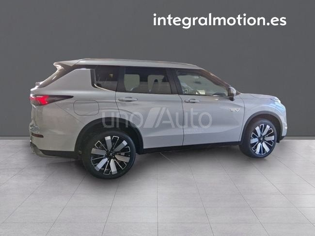 Outlander PHEV Kaiteki 4WD