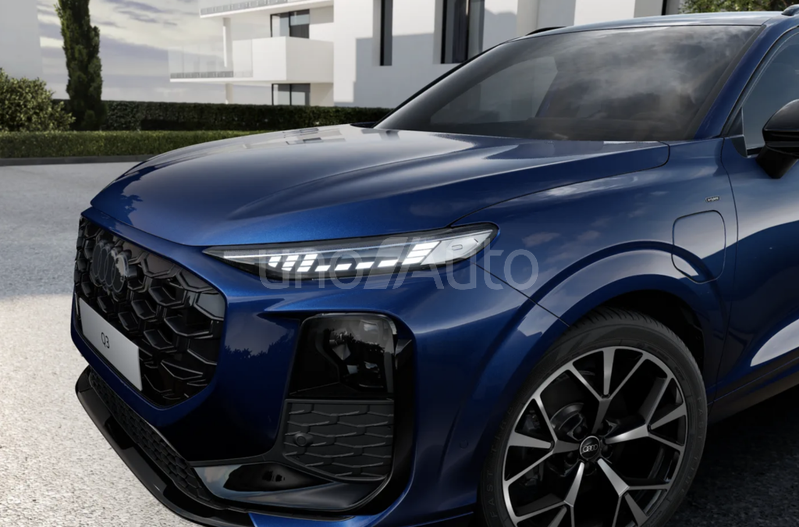 Q3 e-hybrid Black Line S tronic 200kW