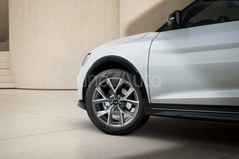 A1 Allstreet 30 TFSI Adrenalin S tronic 85kW