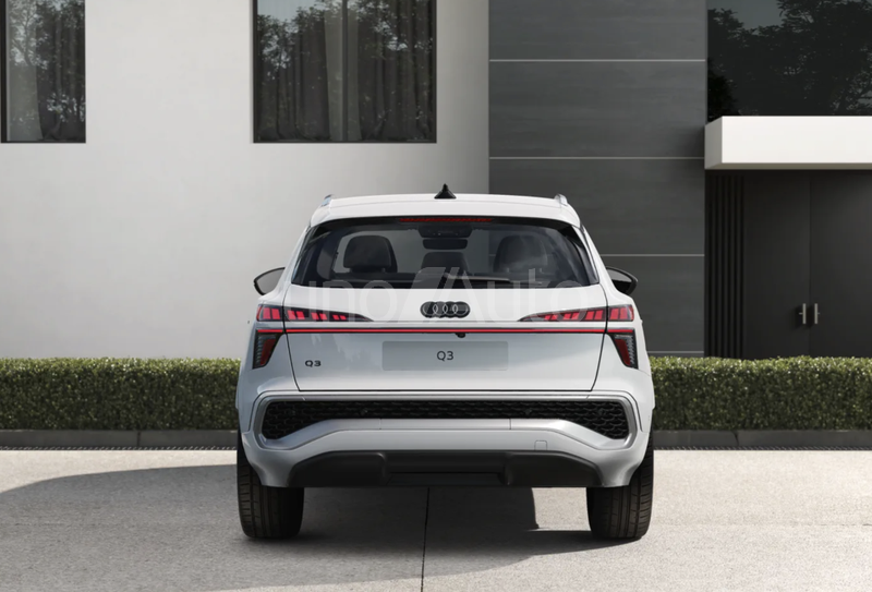 Q3 e-hybrid S Line S tronic 200kW