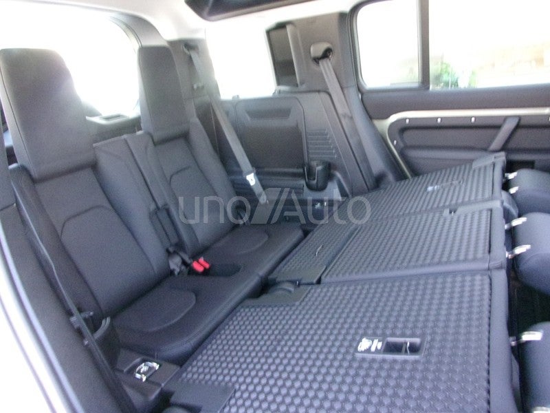 Defender 110 3.0D l6 MHEV X-Dynamic SE AWD Aut. 250