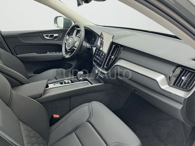 2.0 B5 G MHEV Core Auto AWD