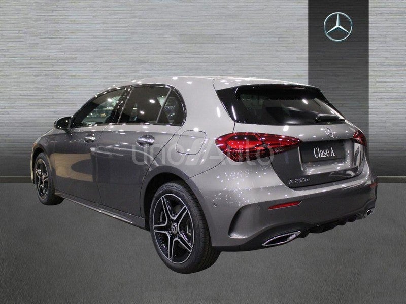 CLASE A 250 e con tecnología híbrida EQ