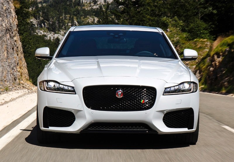 XF 2.0i4D Prestige AWD Aut. 180