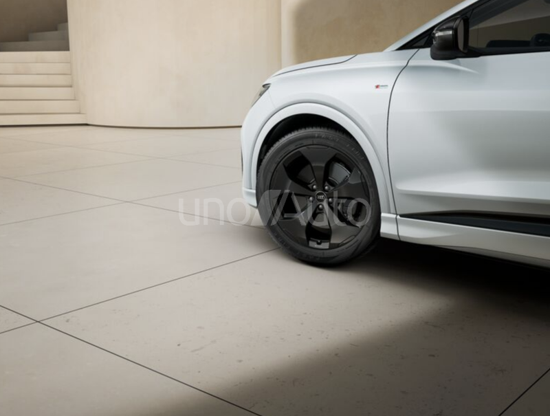 Q4 e-tron Black line 150kW 63KWh