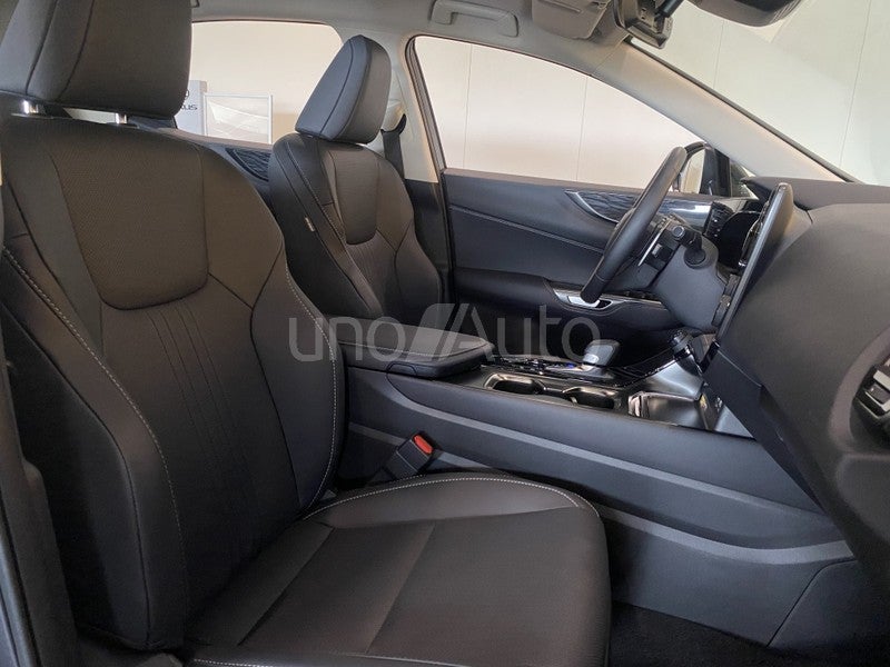 NX 450h+ Premium+ 4WD