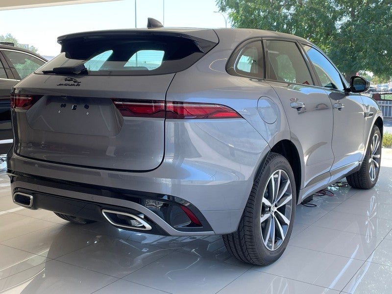 F-Pace 3.0D l6 MHEV R-Dynamic SE Aut. AWD 300