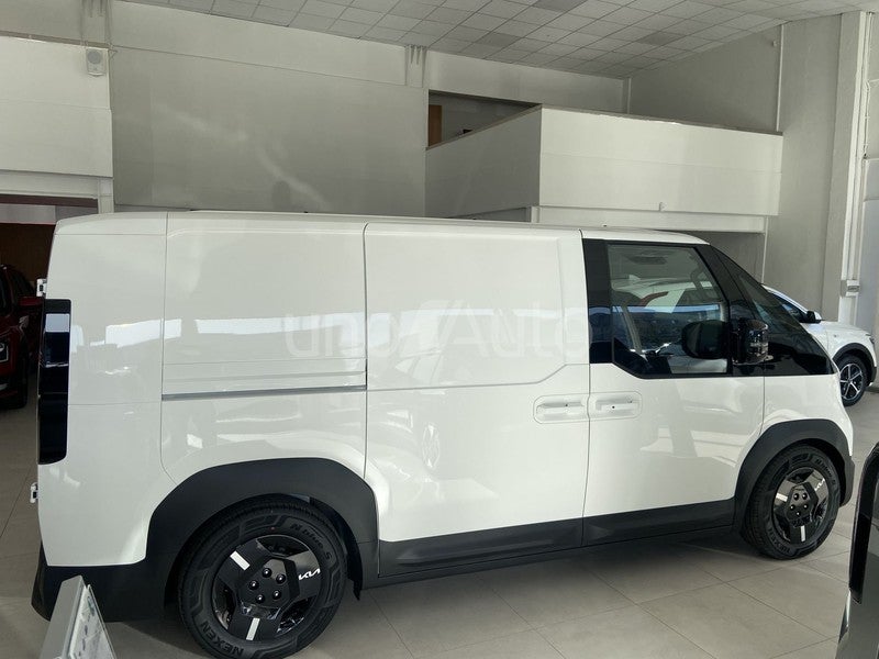 PV5 Passenger L2H1 Long Range Plus