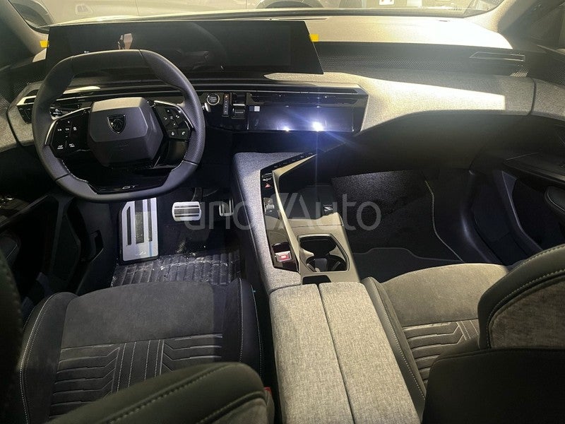 5008 Hybrid 136 GT eDCS6