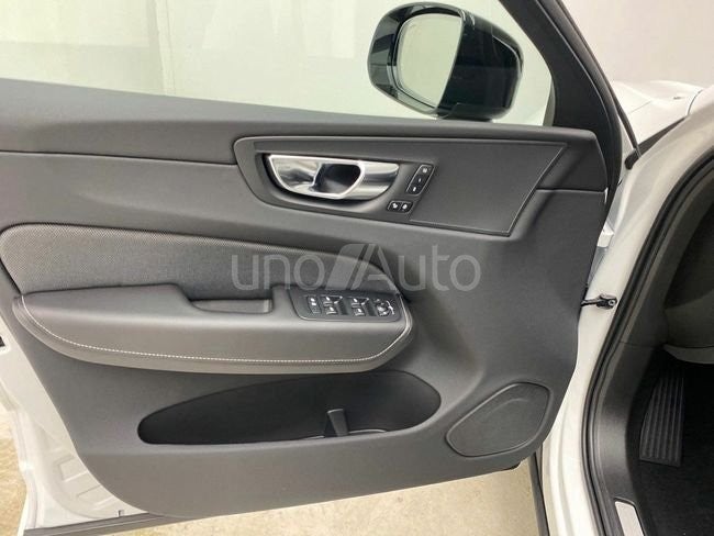 2.0 B5 G AWD Plus Dark Auto