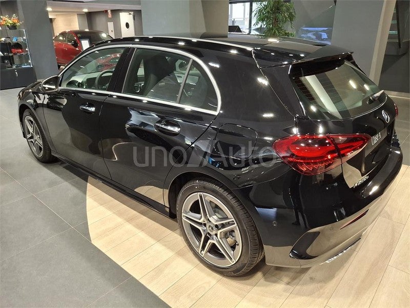 CLASE A 250 e con tecnología híbrida EQ