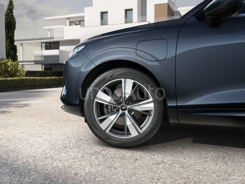 Q3 e-hybrid Progressive S tronic 200kW