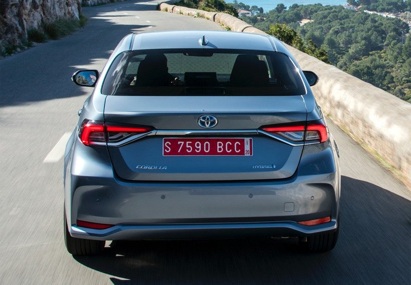 Corolla Sedán 125H Active Tech