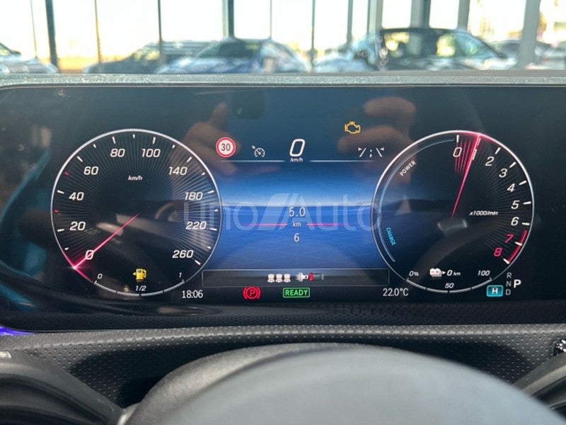 CLA 250 e Coupé con tecnología híbrida EQ