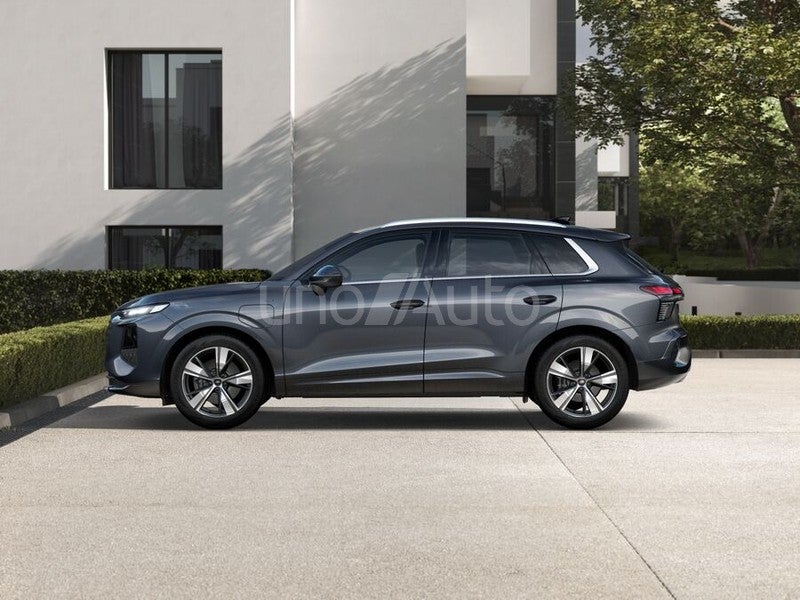 Q3 e-hybrid Progressive S tronic 200kW