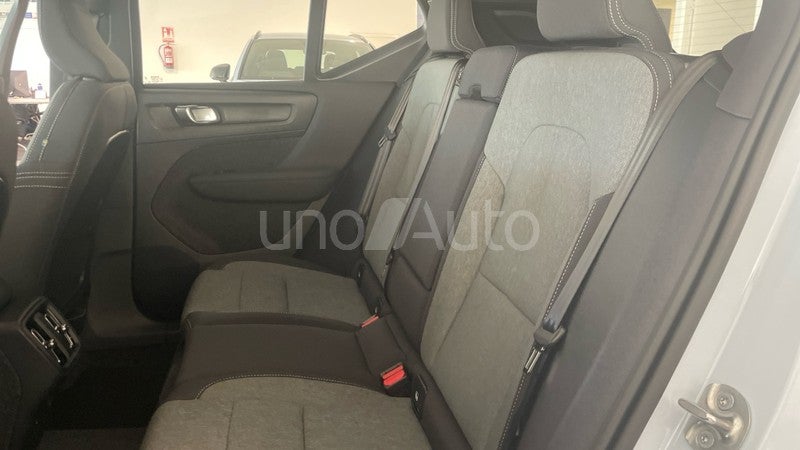 XC40 2.0 B4 MHEV PLUS DARK DCT 197 5P