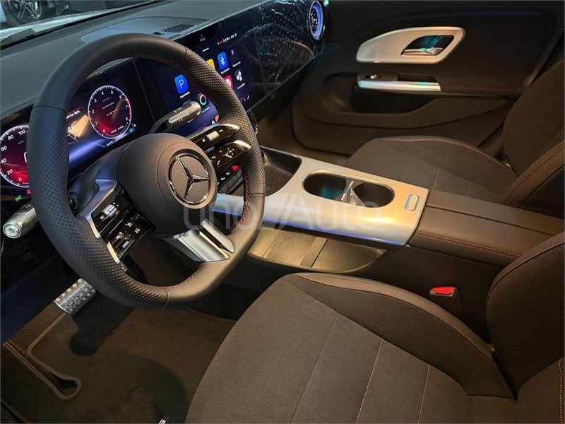 CLASE CLA 180 con tecnología híbrida