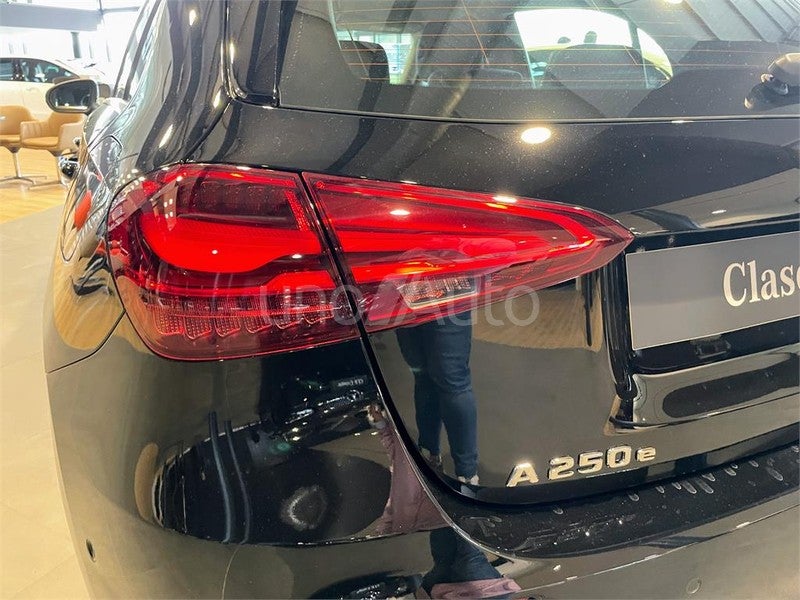 CLASE A 250 e con tecnología híbrida EQ