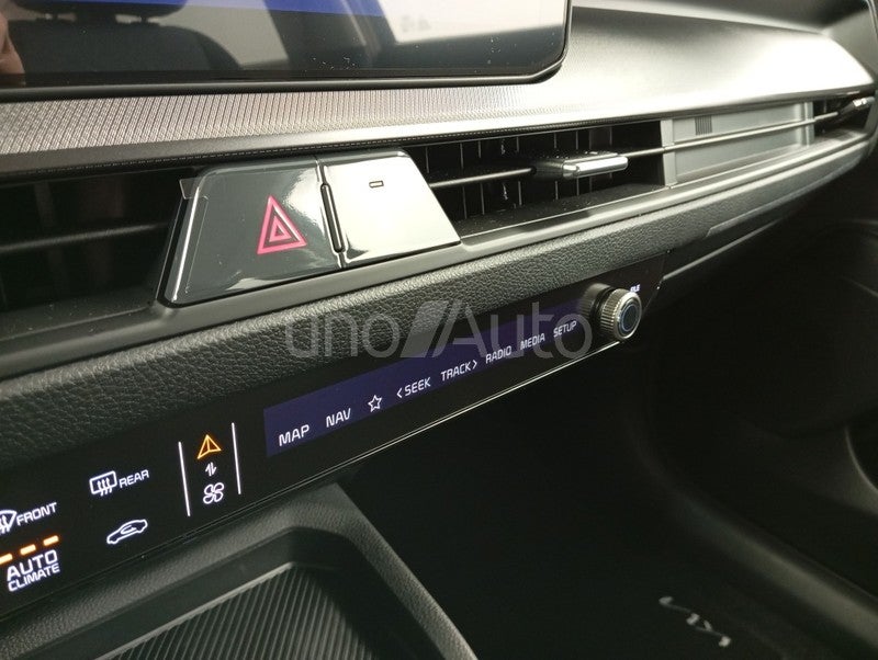 Stonic 1.0 T-GDi MHEV Concept 100