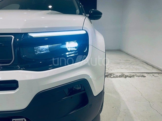 Avenger 1.2 Ehybrid Summit 81KW