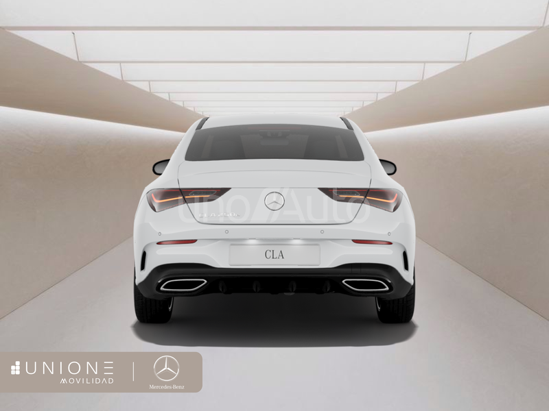 250 e Coupé con tecnología híbrida