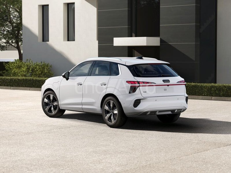 Q3 e-hybrid Progressive S tronic 200kW